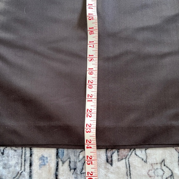 EQ-IQ 100% silk pencil skirt (4/XS) EUC, with pockets, in chocolate. - Picture 12 of 12